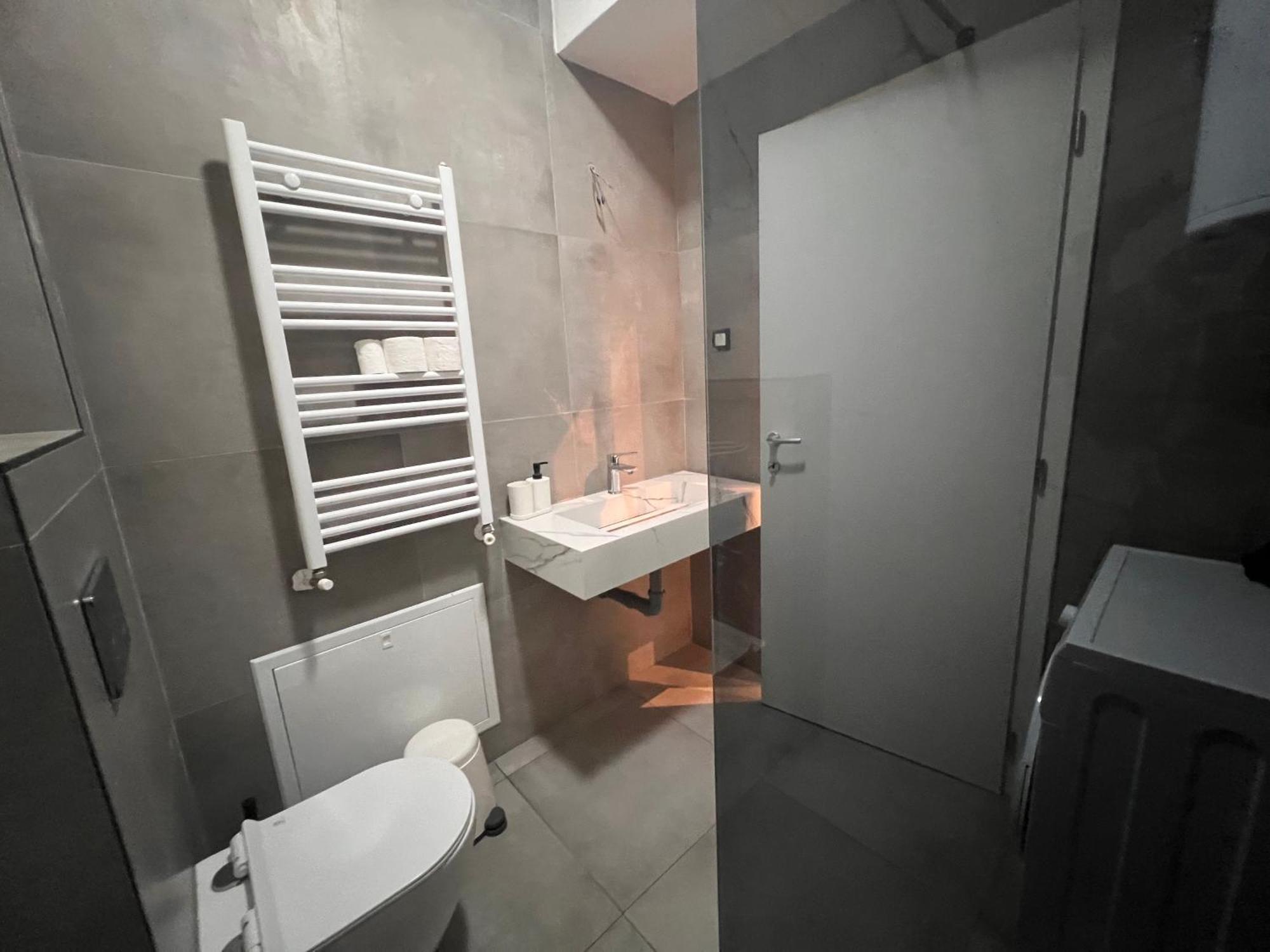 Gigi Apartment By Eluxory Skopje Extérieur photo